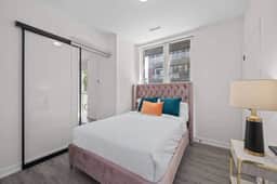 Boutique 1130sqft Stockyard Condo with Parking - Image 2