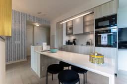 Yorkville Luxury • 2BR Condo w/ Views + Parking - Image 4