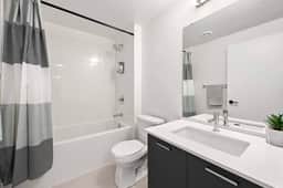 Elegant 4BR Condo with City Views & Free Parking - Image 4