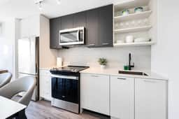 2-Level 3BR SkyLoft • City Views • Huge Terrace - Image 4