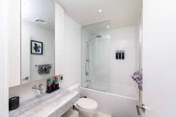 Chic Yorkville Condo • Sleeps 3 • Prime Location - Image 4