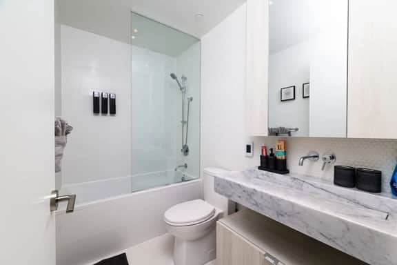 Yorkville Luxury • 2BR w/ City Views & Parking - Image 3