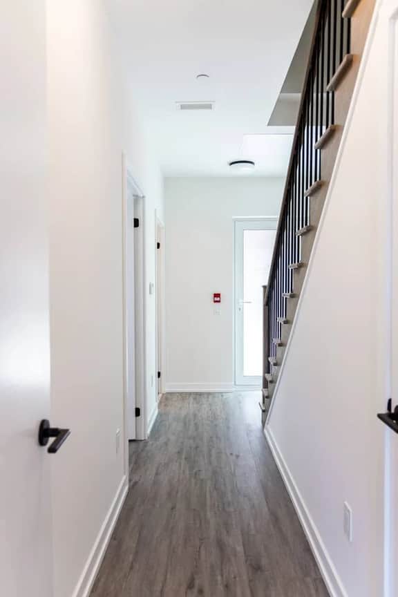 Stylish 3BR Townhome w/ Parking - Image 4