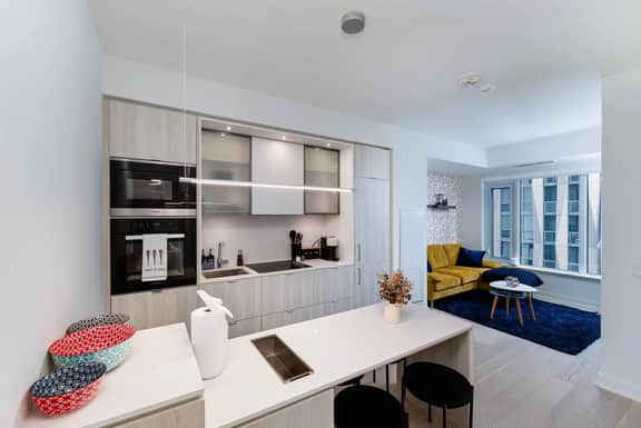 Chic Yorkville Condo • Sleeps 3 • Prime Location - Image 5